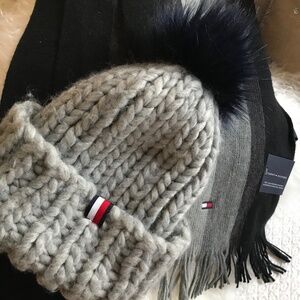 Tommy Hilfiger hat and scarf (unisex)